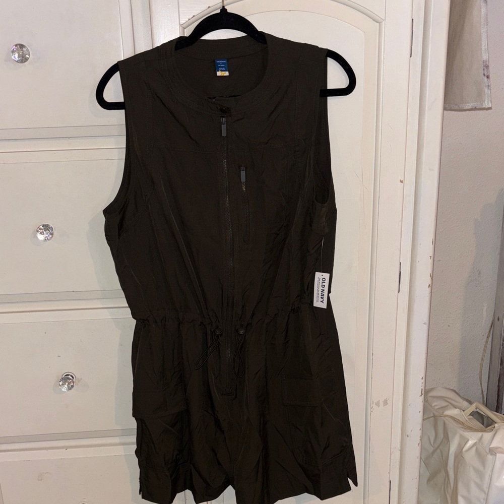 Women's Sleeveless olive green 1pc shorts